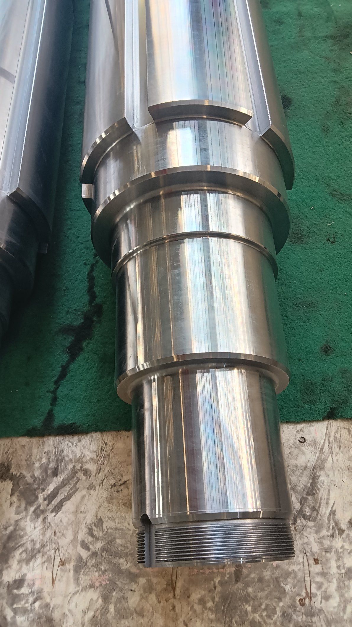 Wearing Resistant Crushing Roller with 42CrMo/H13 Forged for Tyre or Scrap Steel