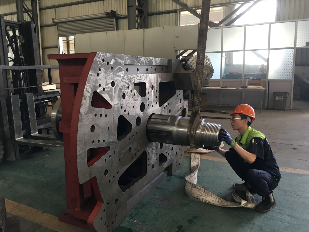 Raise Boring Reamer Stem Bar size from 8