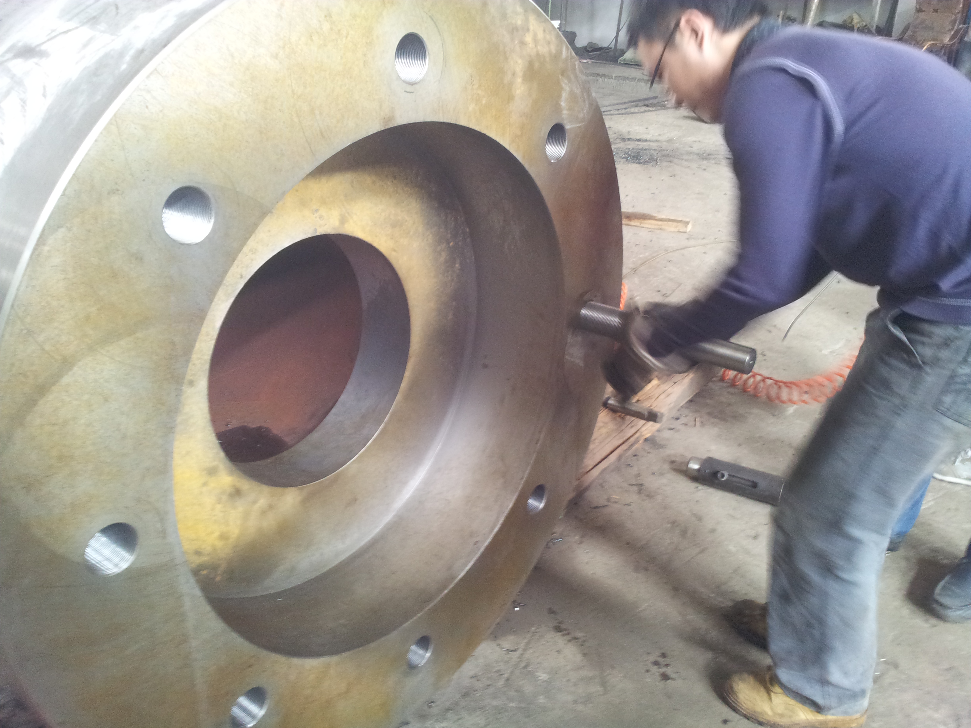 hydraulic cylinder inspection.jpg