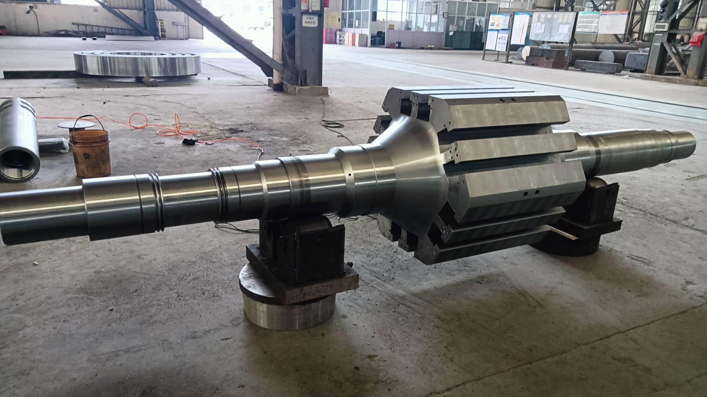  High Strength Large Size Forging Roll Shaft for Cold Rolling Mill