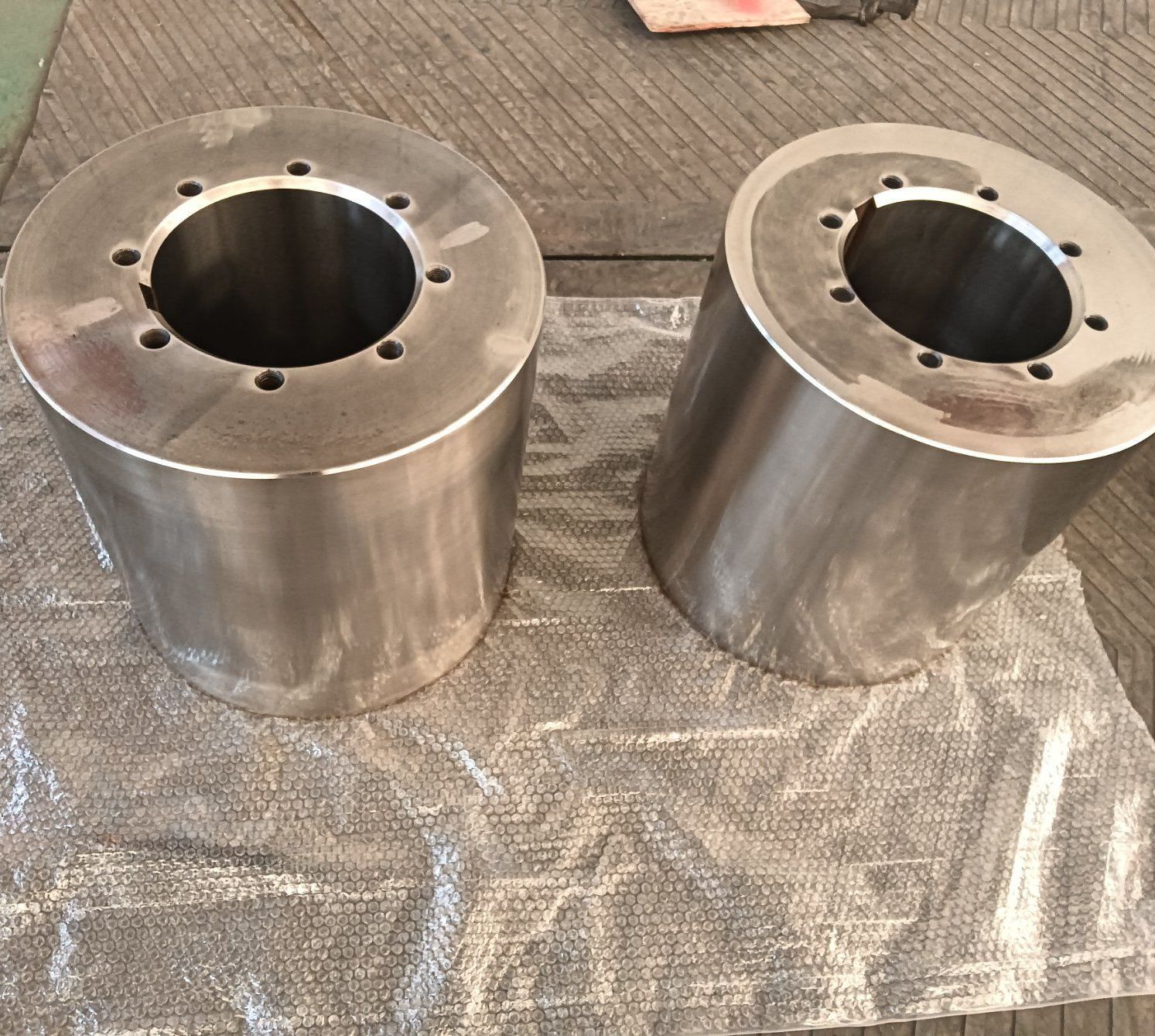 Forged hot work die steel sleeve