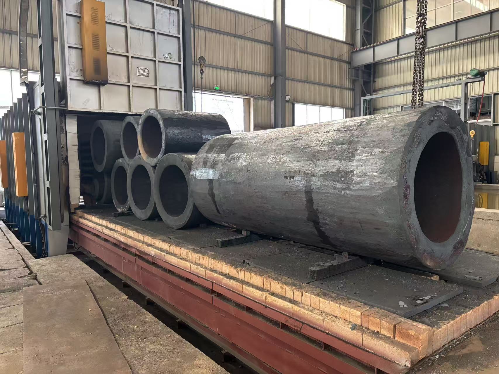 forging hydraulic cylinder barrel made by Jiangyin ETERNAL.jpg